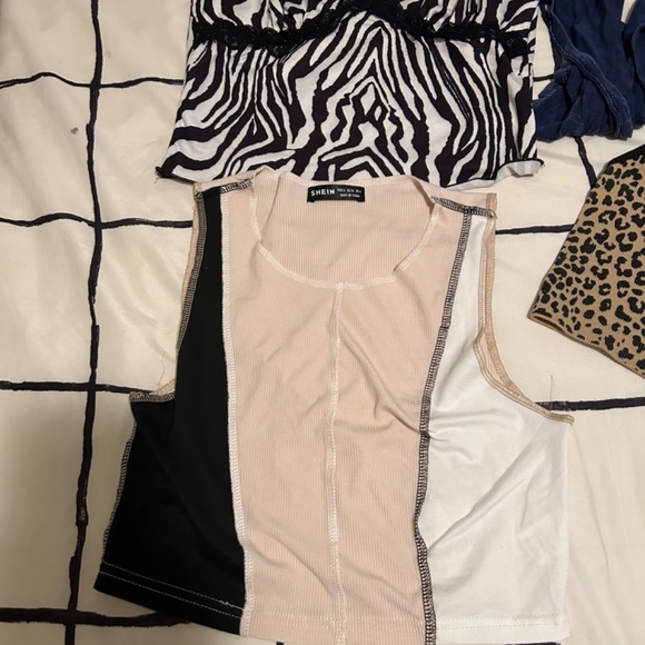 Tops - Picture 5 of 5